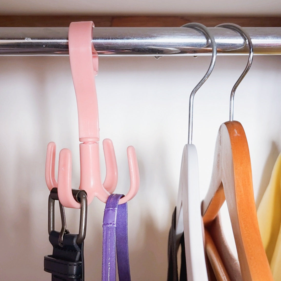 Swivel Wardrobe Hanger